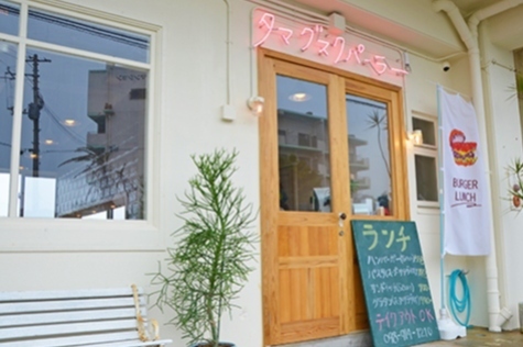 写真：店舗外観