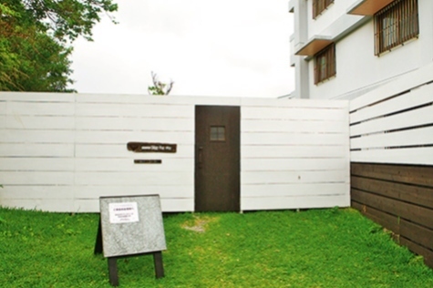 写真：店舗外観